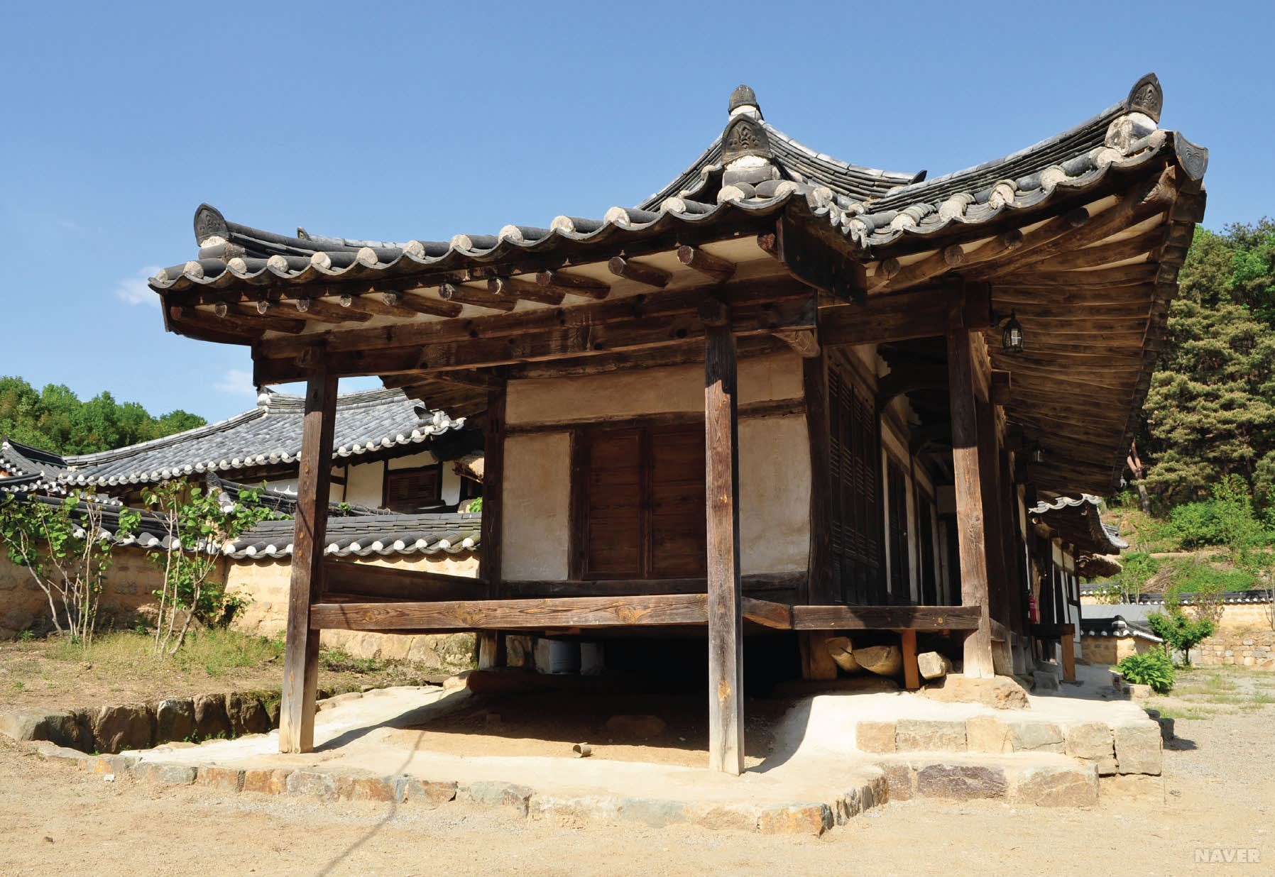 묘리마을과 삼가헌(三可軒) - 눈썹지붕을 이용한 도곡재의 누마루