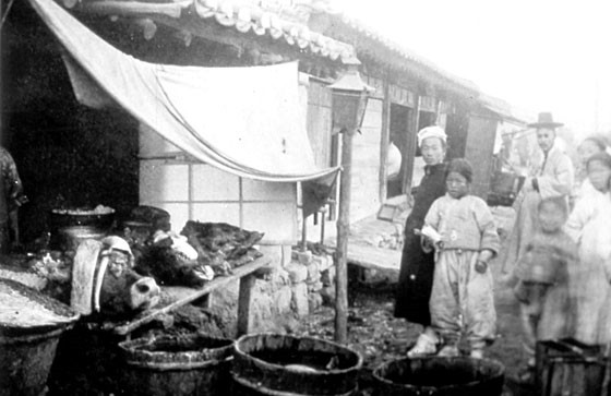 익명의 민중 - 1900년대 백정의 푸줏간 (2)