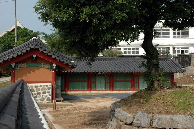 통사군이란 - 삼문 및 병고
