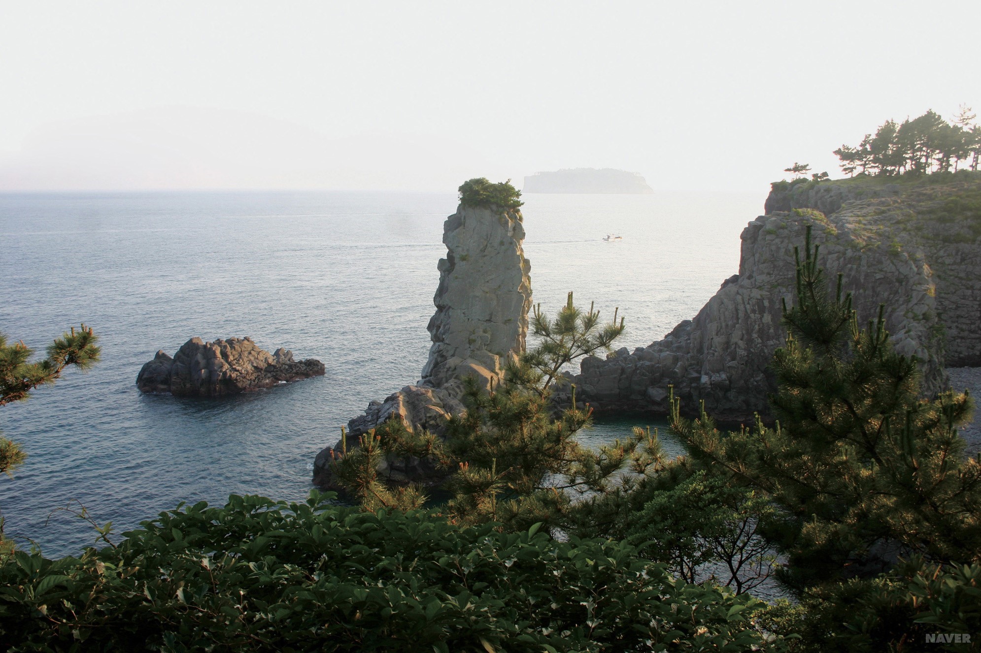 삼매봉 봉수와 외돌개 - 외돌개