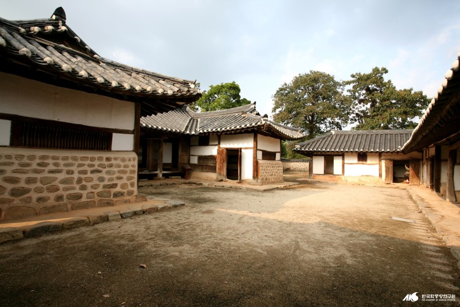 정읍 김명관 고택 - 정읍 김명관 고택 안채 측면
