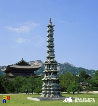 부소산 경천사 - 개성 경천사지 십층석탑 전경