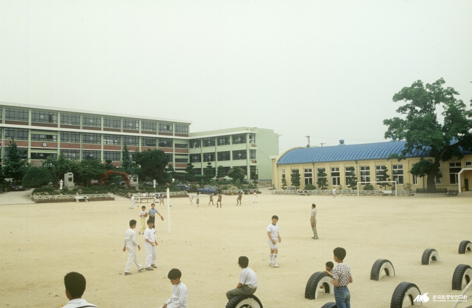 울산초등학교 - 울산국민학교