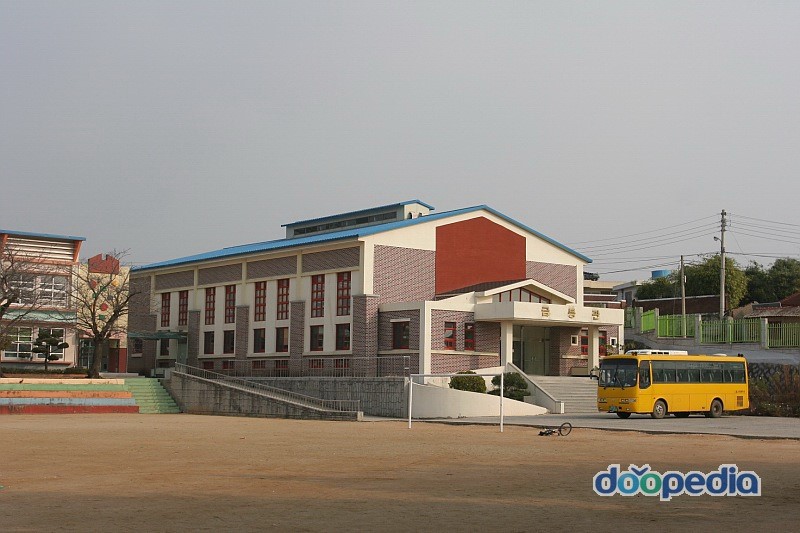 도덕초등학교