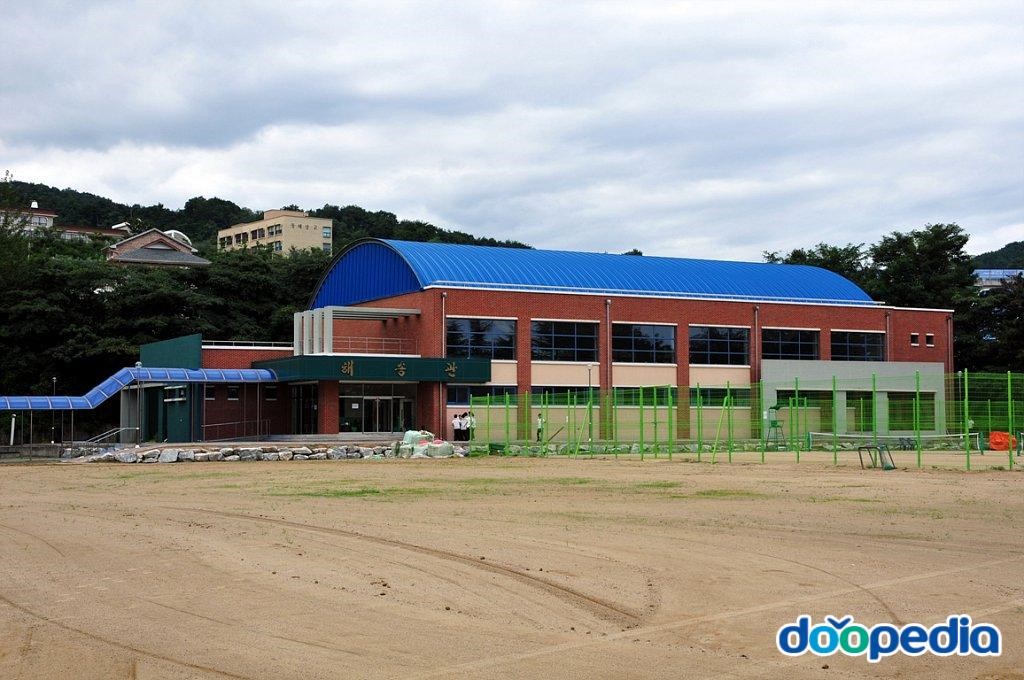동해중학교 - 동해중학교 체육관