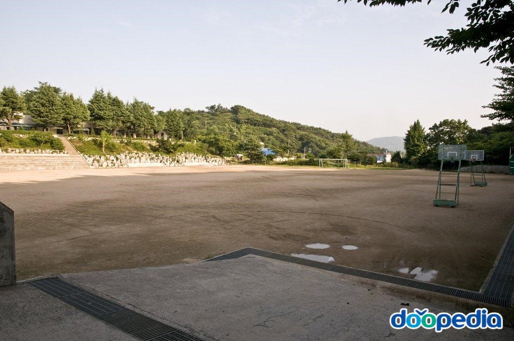 한림중학교 - 한림중학교 운동장