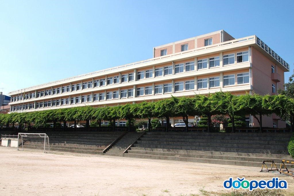 성덕고등학교 - 성덕여자상업고등학교