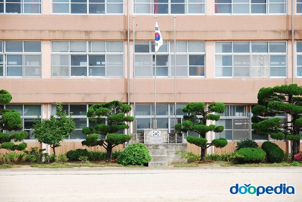 강경고등학교 - 강경고등학교 국기게양대