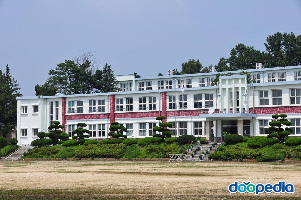 고산중학교