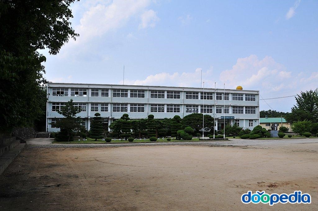 영순중학교