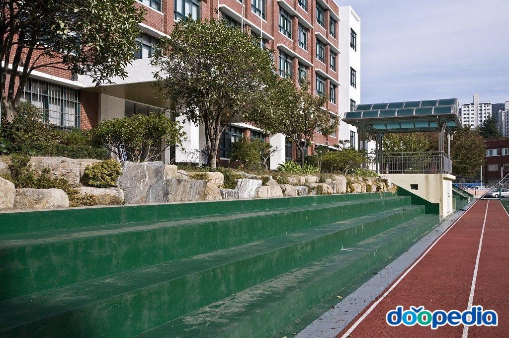 충렬고등학교 - 충렬고등학교 스탠드