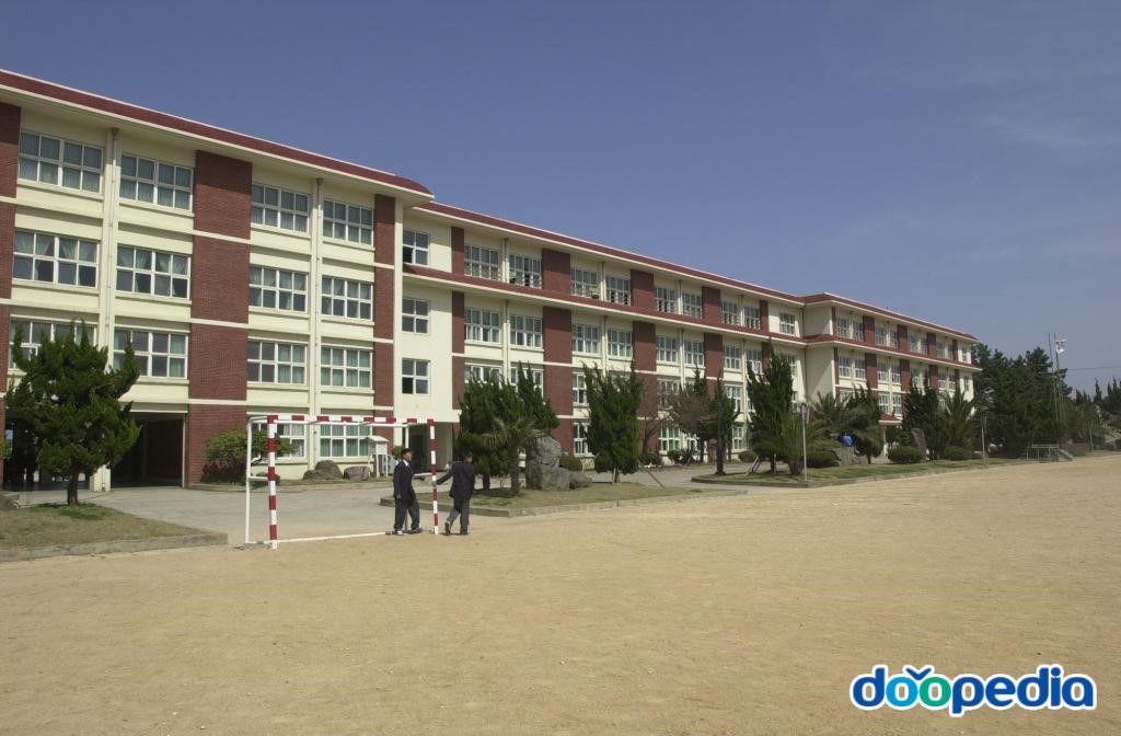 제주대학교사범대학부설중학교 - 제주대학교 사범대학 부설중학교