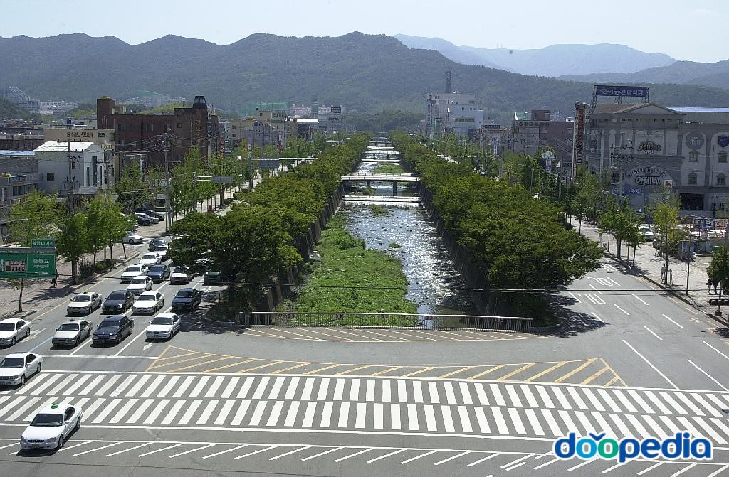 두산동 - 동대구로 두산오거리 방향