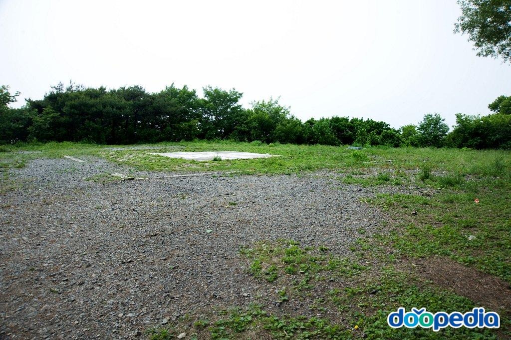 유학산 - 유학산 헬기장