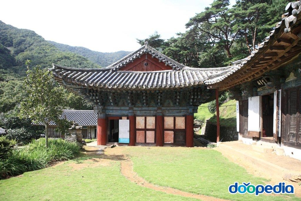 통영 안정사 대웅전