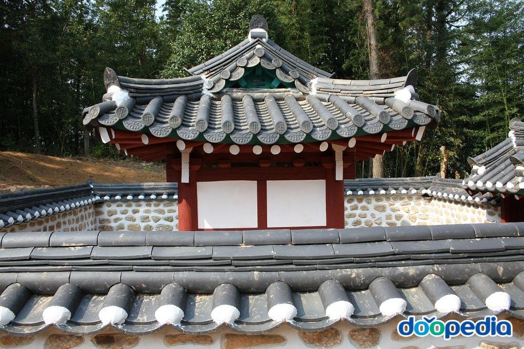 정운 충신각