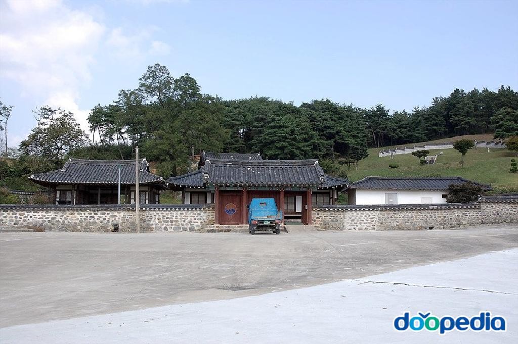 장군 덕천군사우