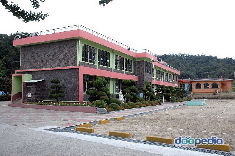 수한초등학교 - 수한초등학교 전경