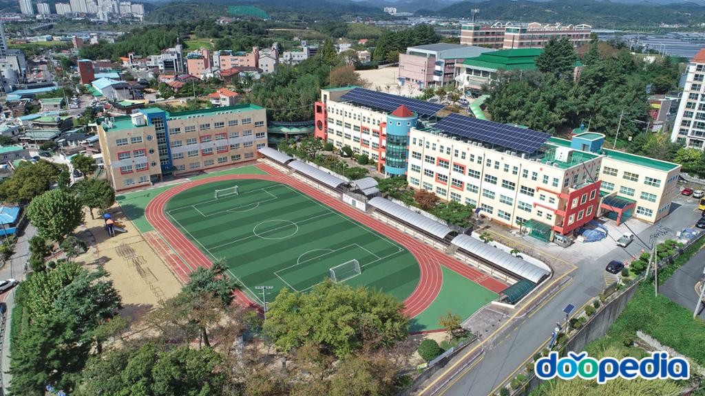 금산면 - 금산초등학교