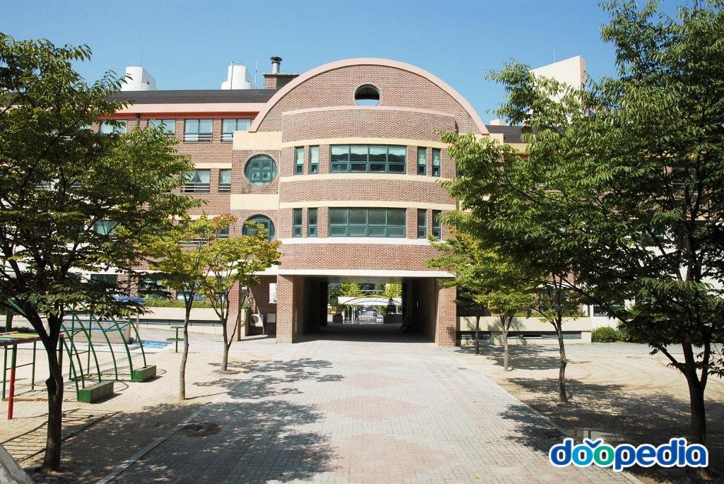서울신기초등학교 - 신기초등학교
