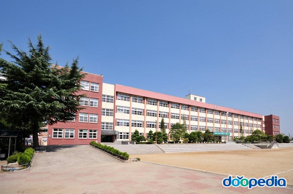 정평초등학교 - 정평초등학교 전경