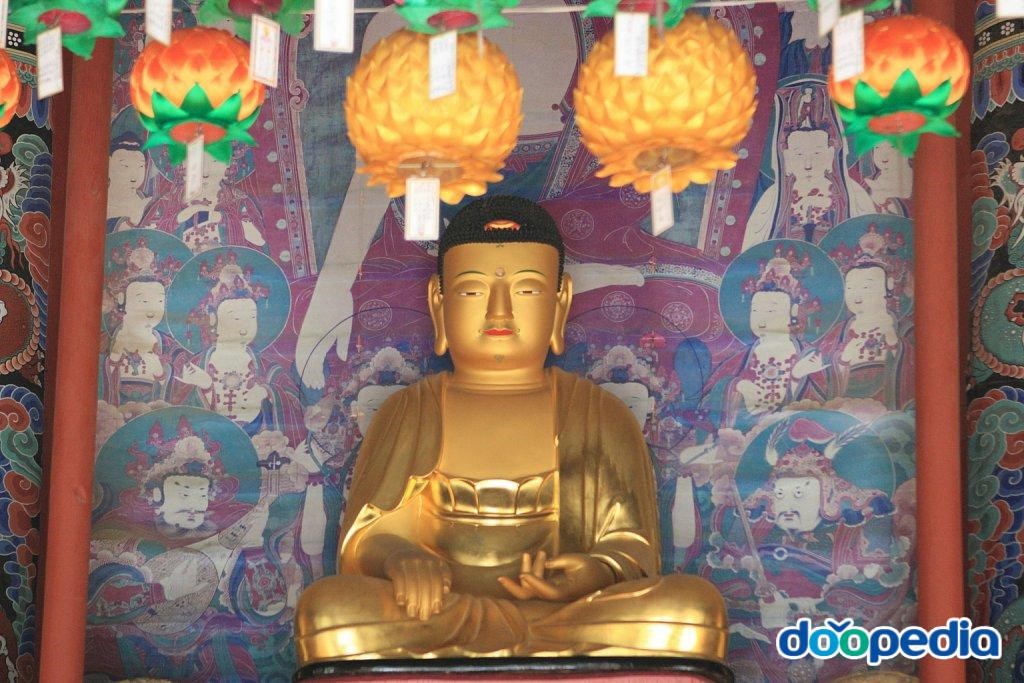 하동 쌍계사 목조석가여래삼불좌상 및 사보살입상