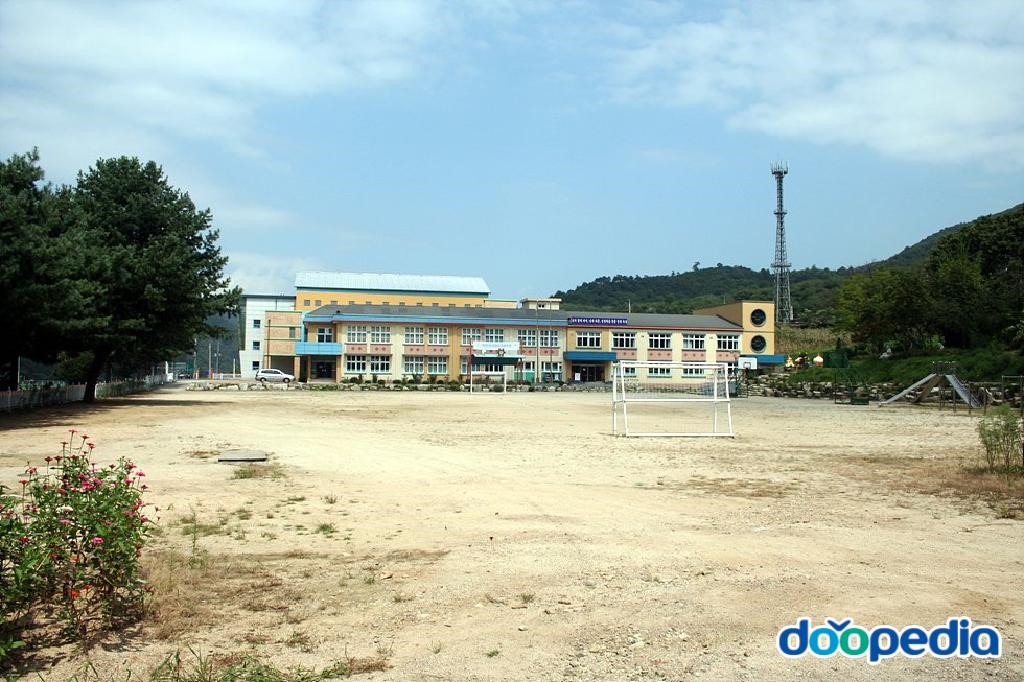 어론초등학교