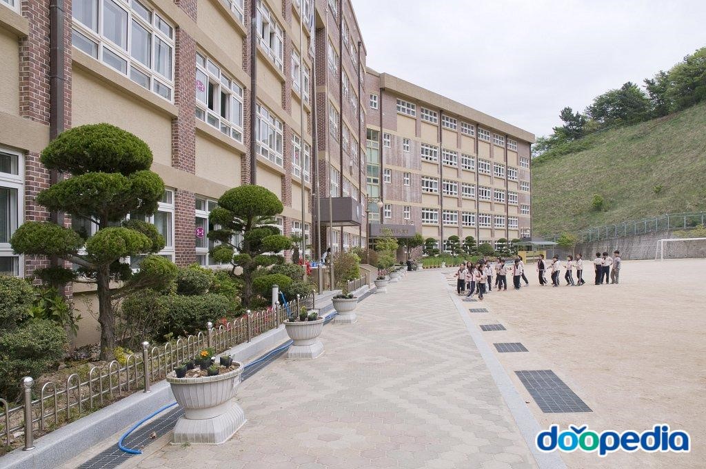 덕양초등학교 - 덕양초등학교 조경시설