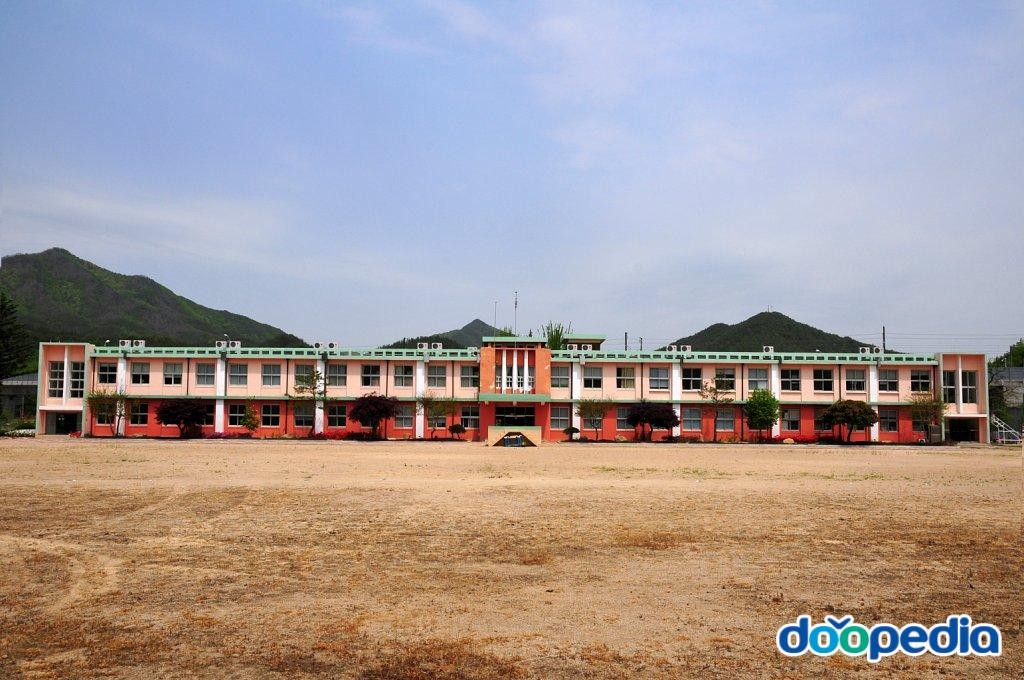 유곡리 - 유곡리 상촌중학교