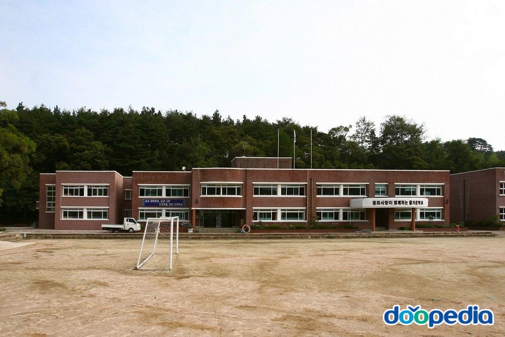 하왕도리 - 하왕도리 손양초등학교