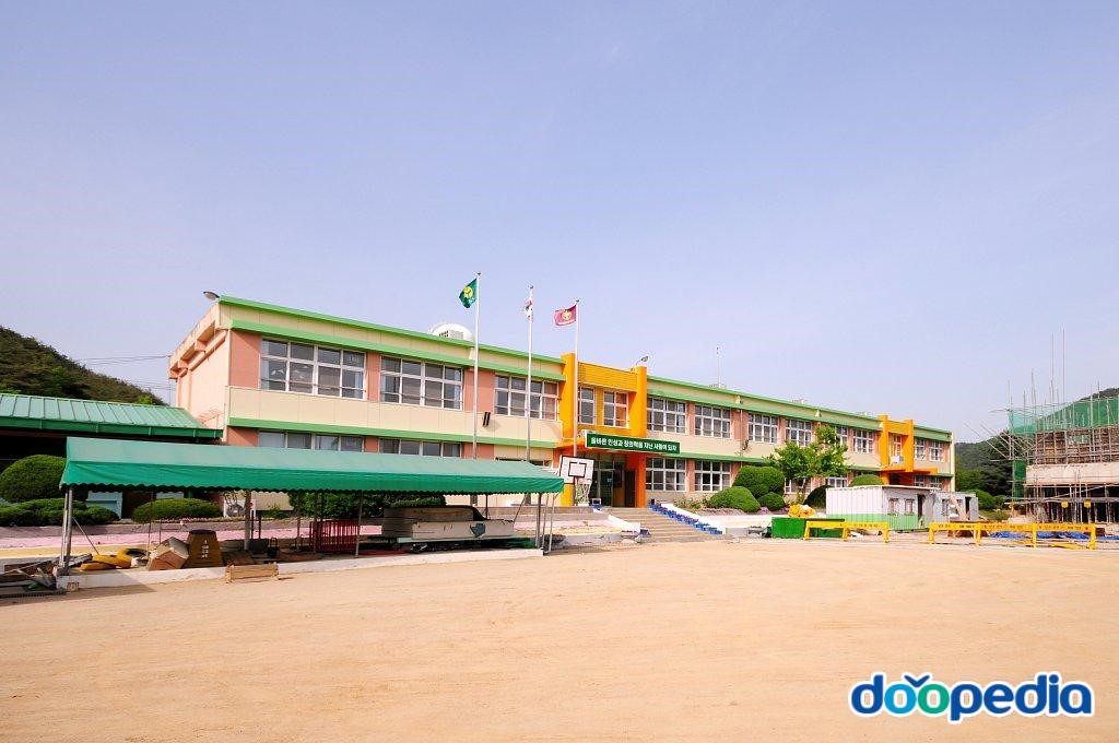 동산리 - 동산리 동산초등학교