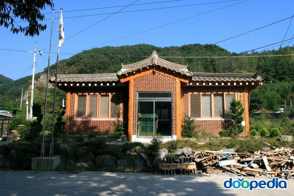 용암리 - 용암리 흥암마을회관