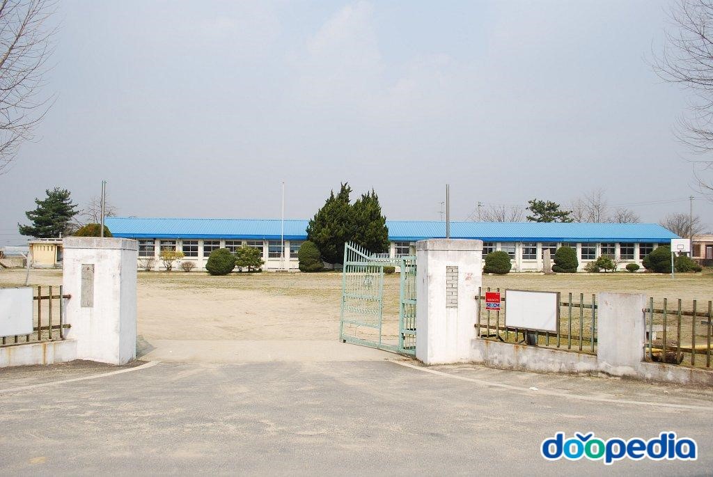 신교리 - 신교리 부적초등학교 부남분교 폐교