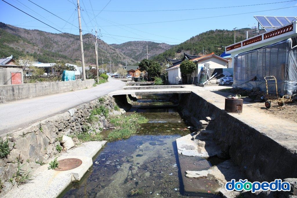 금성리 - 작금마을 빨래터