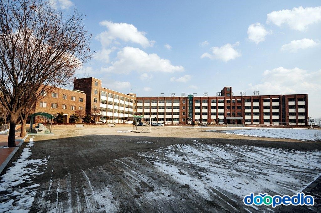 대학리 - 대학리 하양여자중고등학교