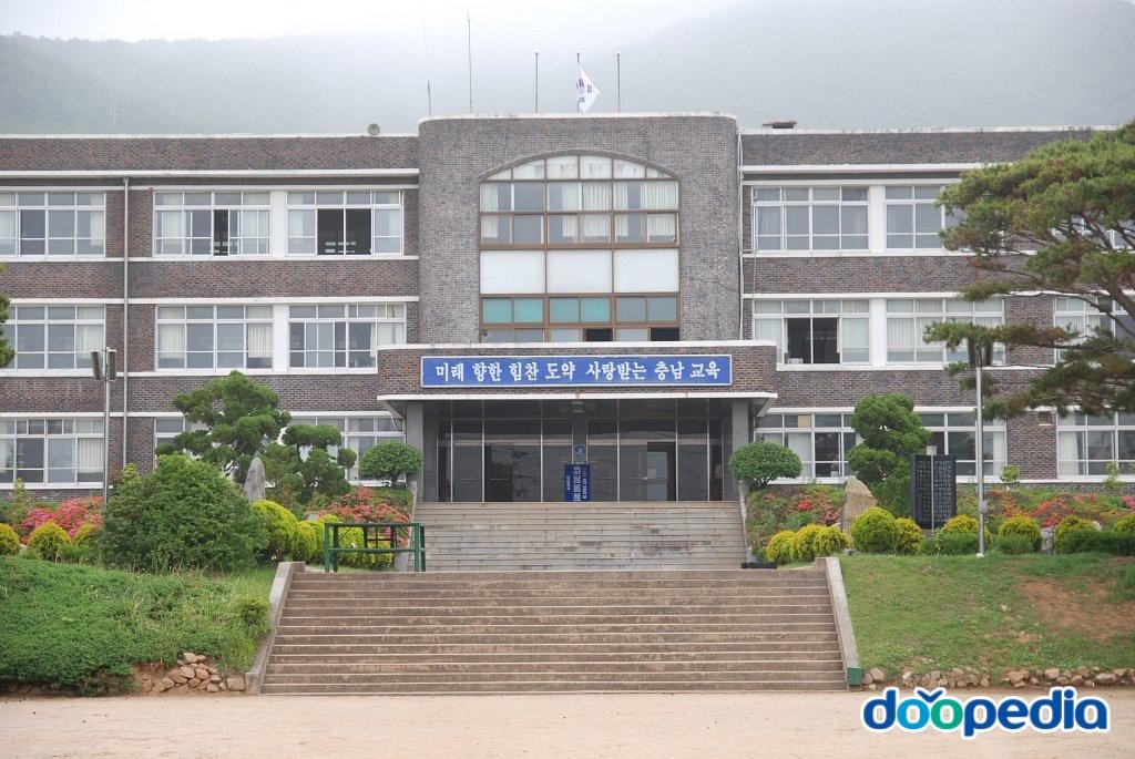 대산중학교 - 대산중학교 본관