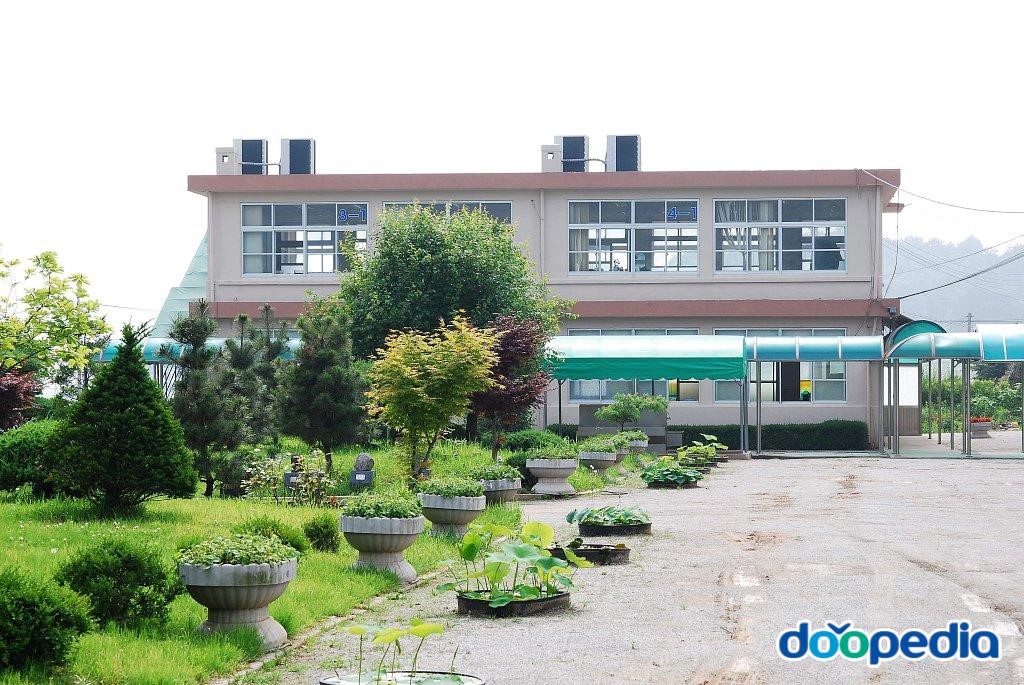 신화초등학교 - 신화초등학교 부속건물