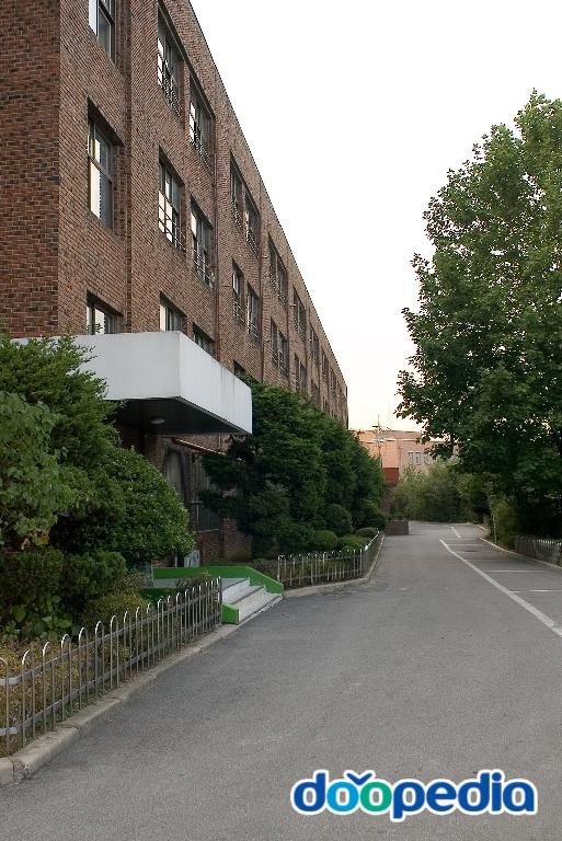 봉림중학교 - 봉림중학교 교정