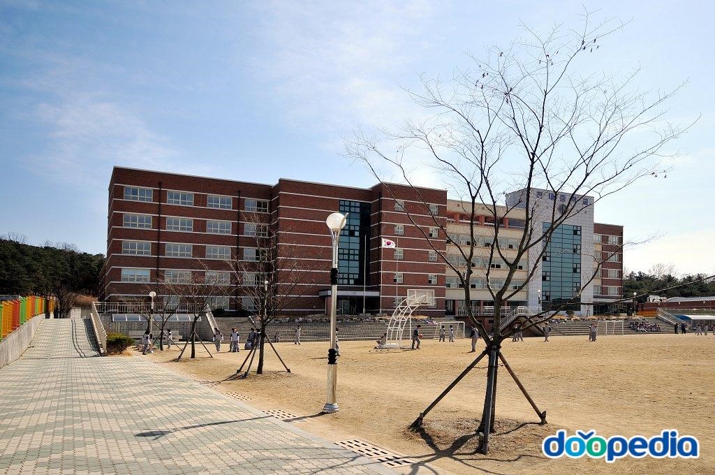 구라리 - 구라리 천내중학교