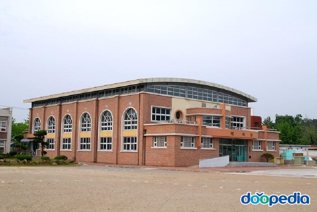 춘양초등학교 - 춘양초등학교 체육관