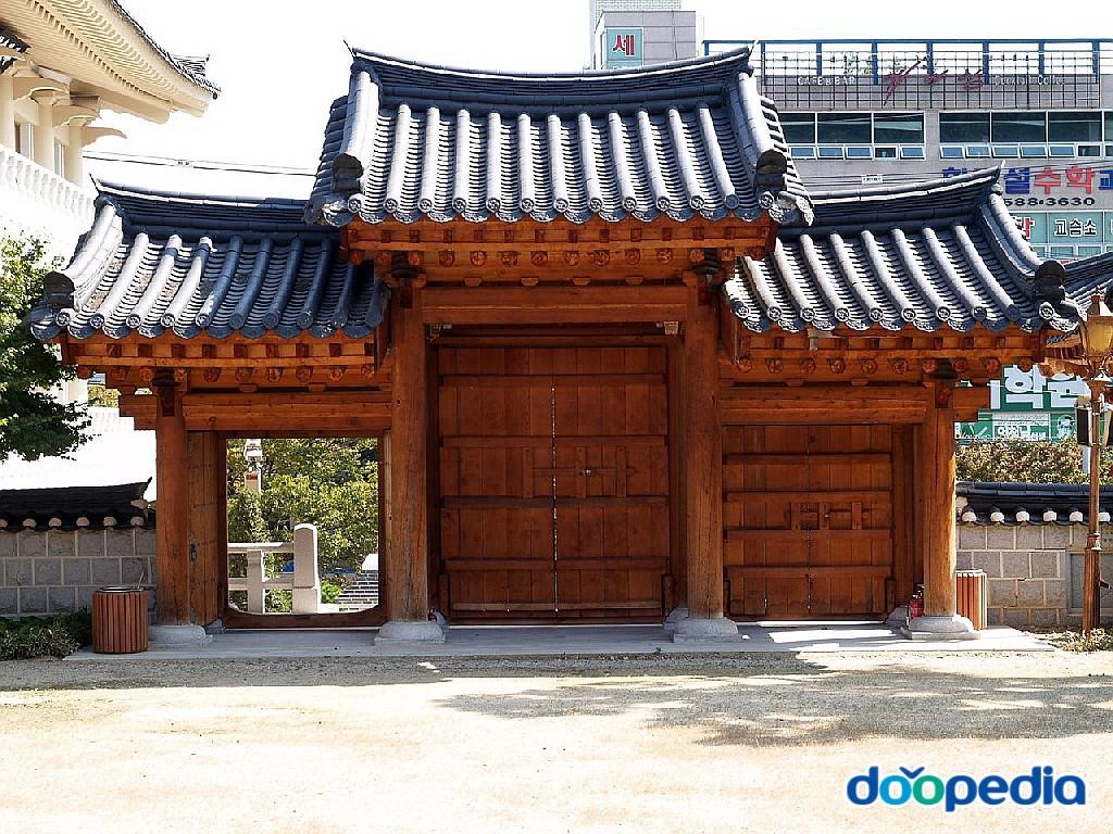 병암서원 - 병암서원 솟을삼문