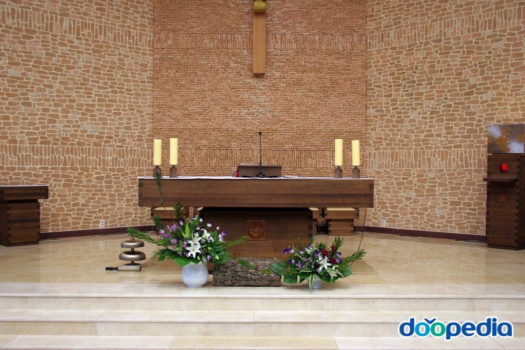 노은동성당 - 노은동성당 제대
