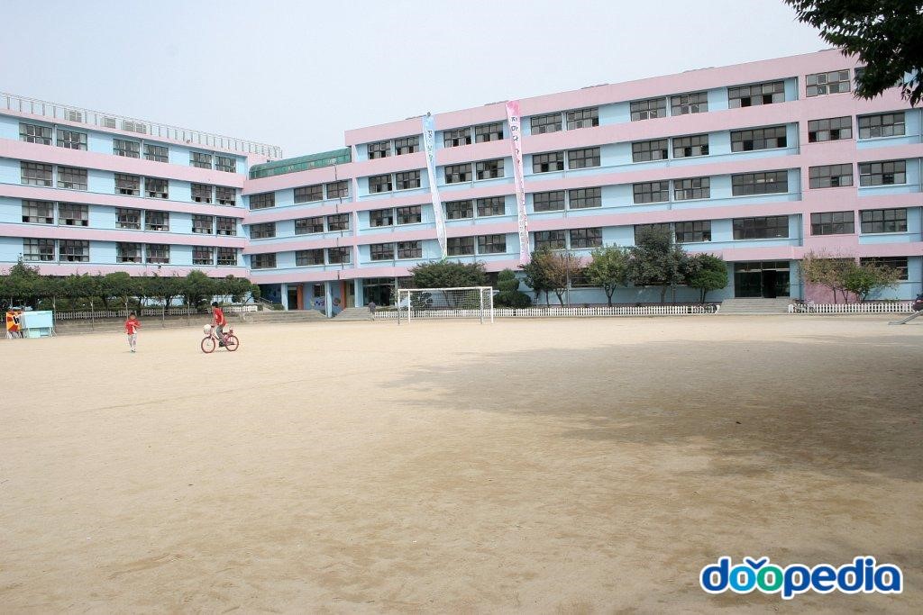서울삼전초등학교 - 삼전초등학교 운동장