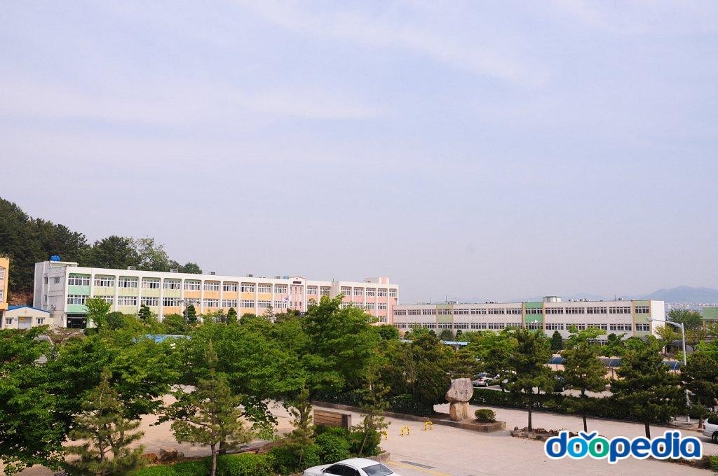 창원대산고등학교
