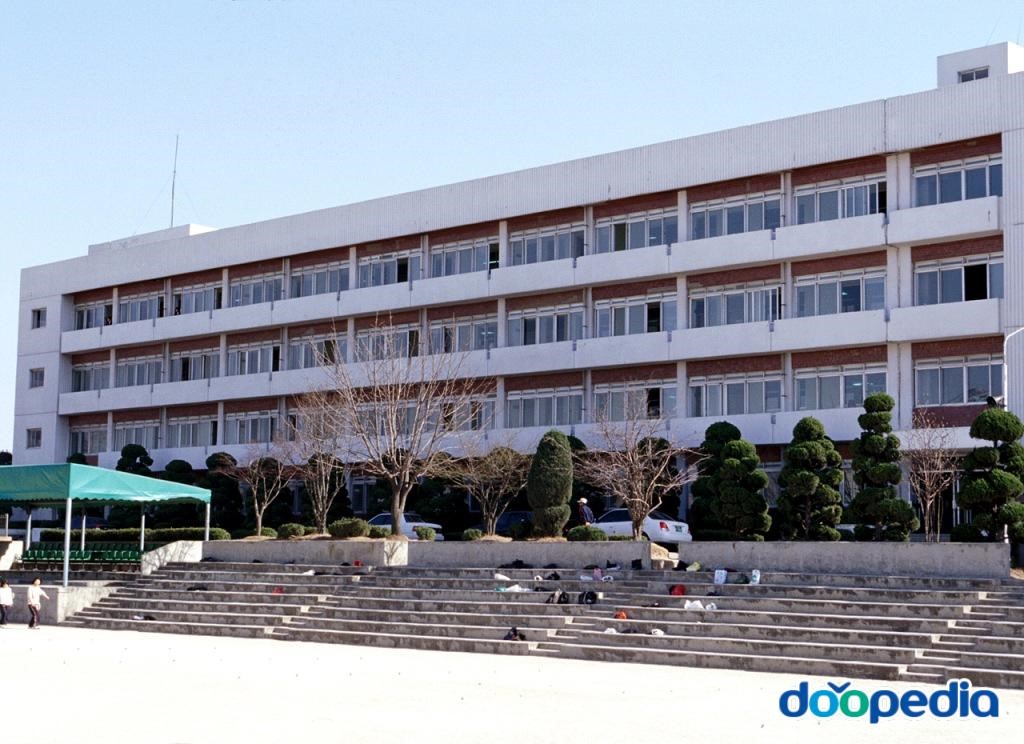 성보중학교