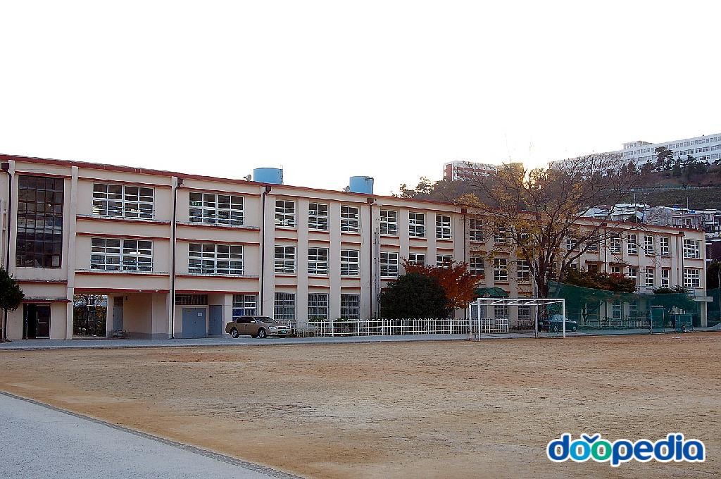 여수서초등학교