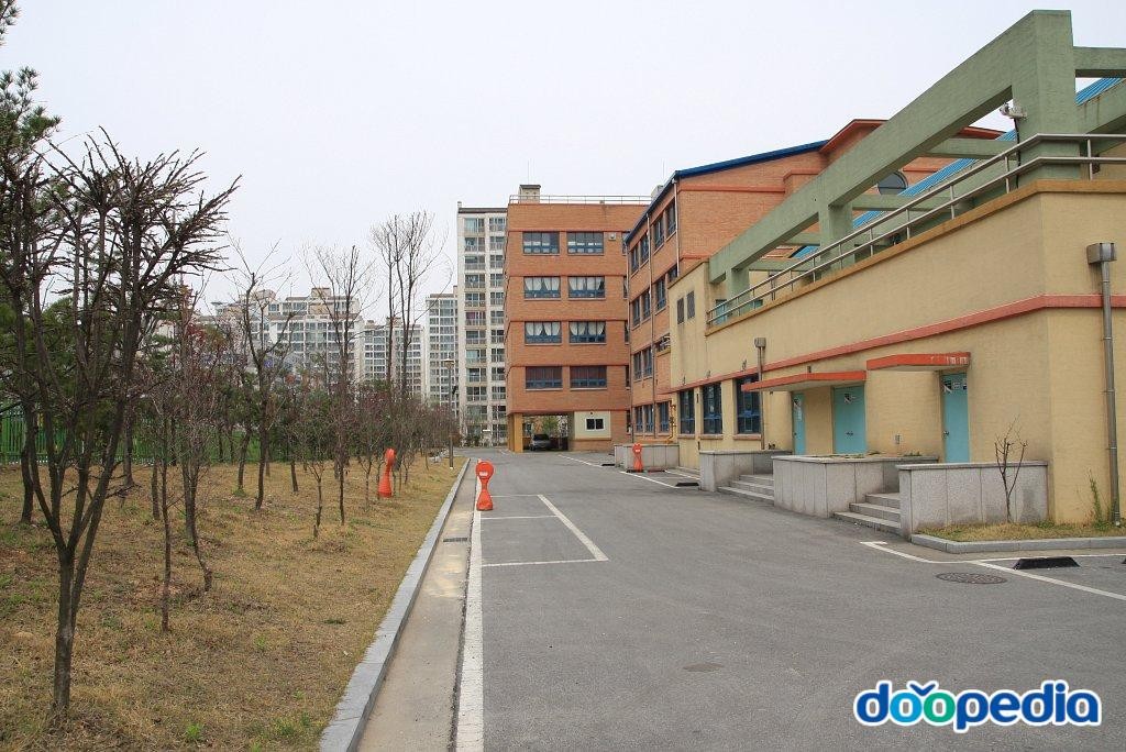 손곡중학교 - 손곡중학교 전경