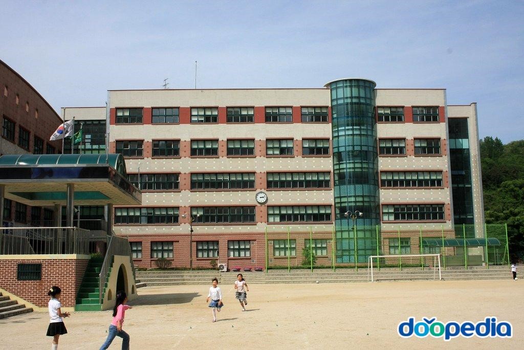 칠봉초등학교
