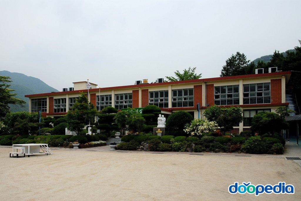 신천초등학교