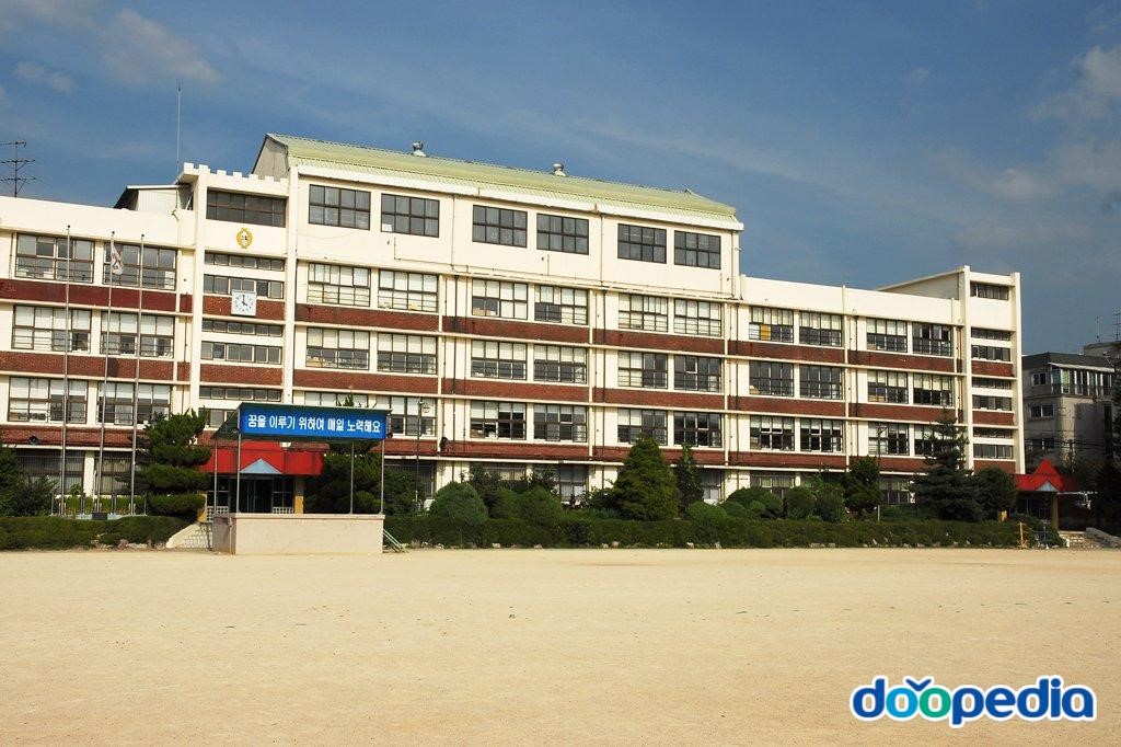 서울신월초등학교